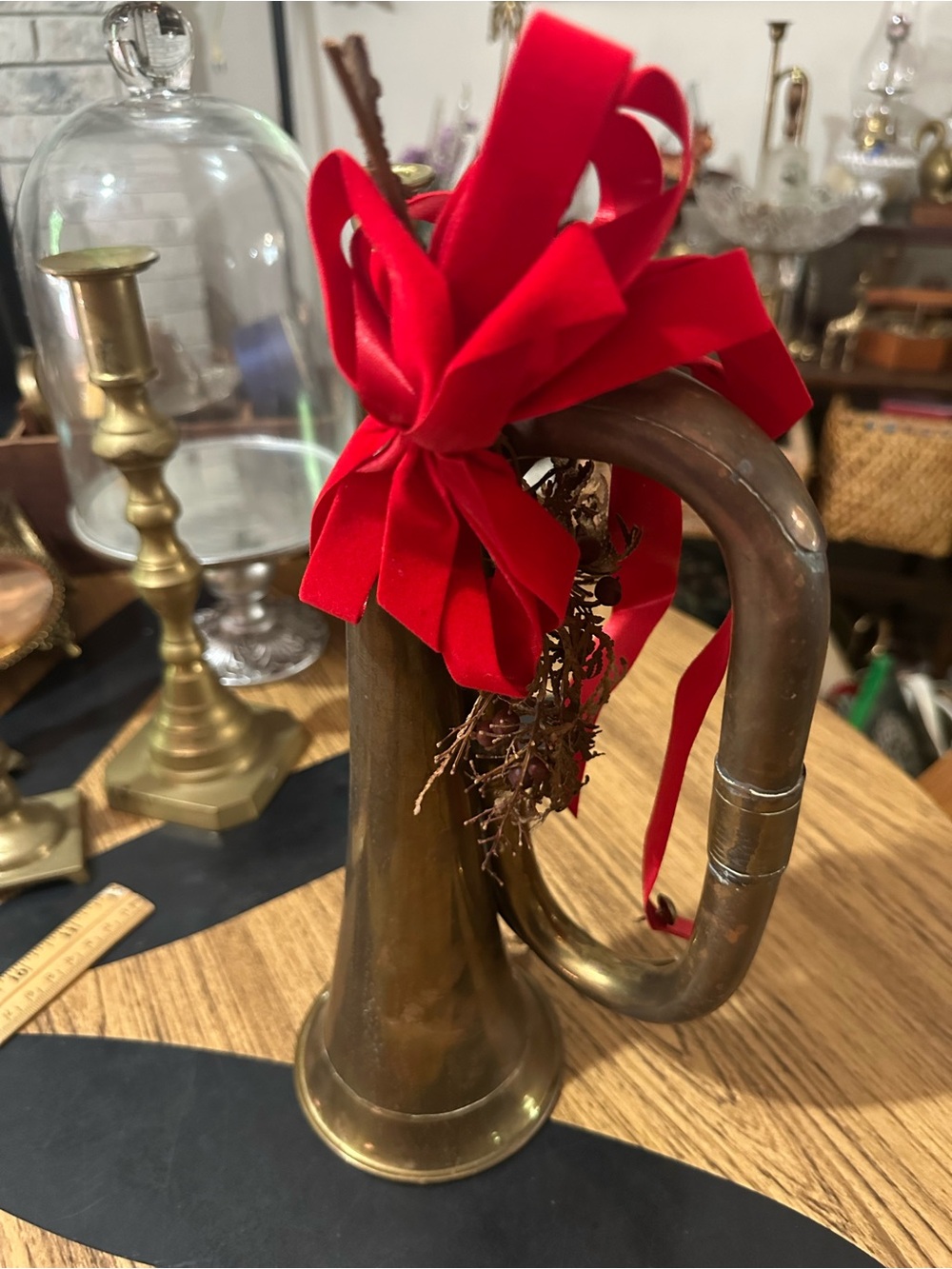 Vintage Brass horn - removable bow